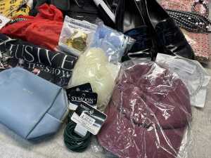 Group of Women's accessories - 5