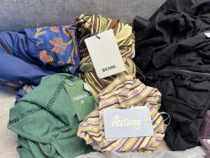 Group of Women's clothing size XL - 2