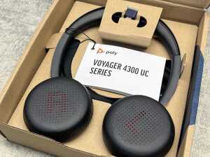 Poly Voyager 4300 UC headphones - 2