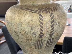 Pair of large urn-form table lamps - 4