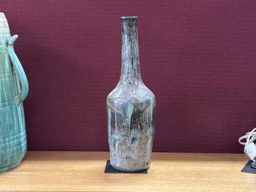 26 · Charles Wilton Australian studio pottery vase