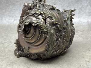 Veronese bronze tone resin figural box - 3