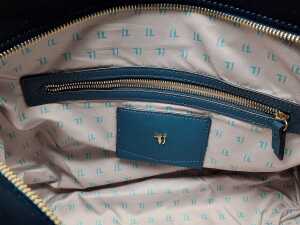 Two designer style handbags - 3