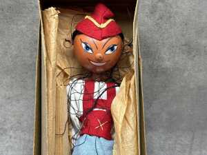Pelham Puppet marionette 'Gypsy Girl' - 2