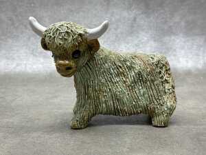 Yare Pottery mid-century spaghetti ceramic highland cow and calf figures - 2
