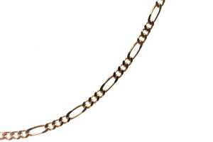 A figaro link necklace in 9 carat yellow gold - 2