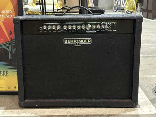 Behringer V-Tone VT250FX 100W guitar amplifier