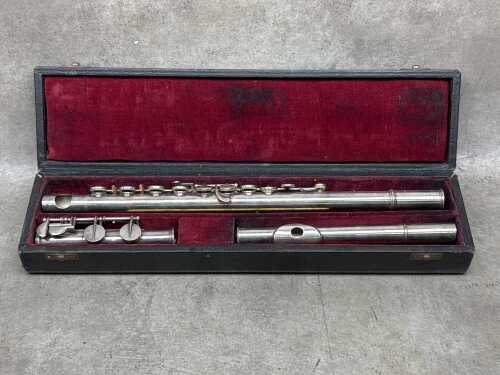 Boosey & Hawkes Regent student flute