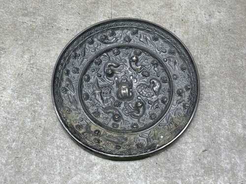 Tang-style 'Hai Shou Pu Tao' (Sea beast and grape) mirror