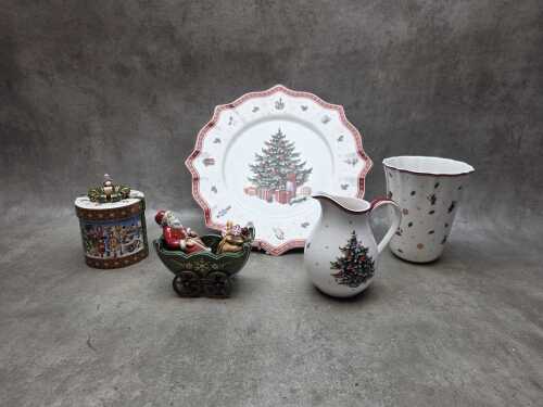 Villeroy & Boch 'Toy's Delight' and 'Christmas Toys' porcelain decorations in original boxes