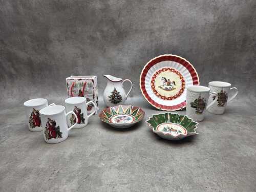 Christmas-themed porcelain including Villeroy & Boch 'Toy's Fantasy dishes, etc