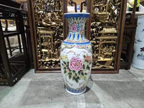 Chinese porcelain floor vase with chrysanthemum decoration