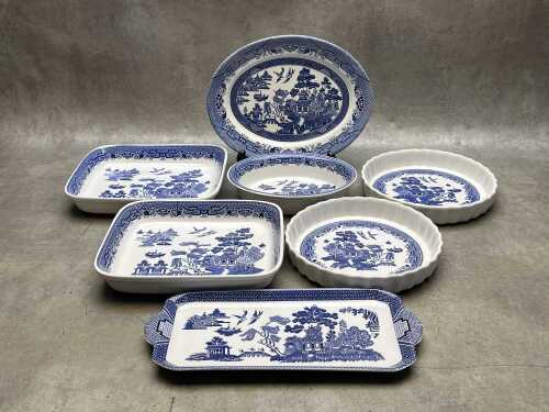 Willow pattern porcelain baking and servingware