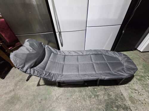 Banana lounge chair