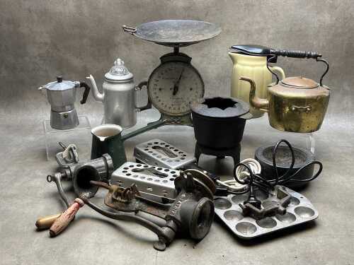 Kitchenware items