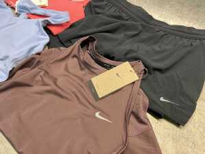 Group of Women's activewear size S - 2