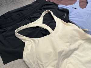 Group of Women's activewear size M - 3