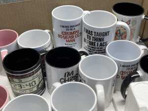 Group of novelty mugs - 2