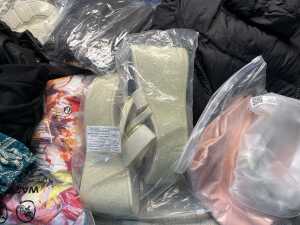 Group of assorted clothing & accessories - 4