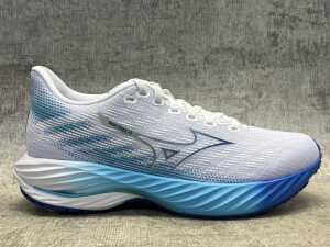 Mizuno Wave Rider 28 size US 9 Women's - 2