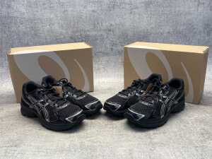 Two pairs of Asics Gel-1130 GS size US 7 Kids