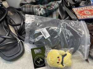 Group of Women's accessories - 4