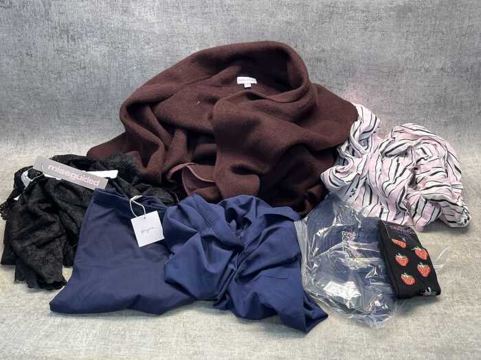 Group of Women's clothing size XL