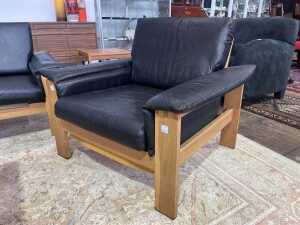 European mid-century four piece oak lounge suite in the style of Esko Pajamies' 'Bonanza' - 3