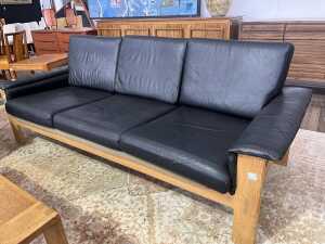 European mid-century four piece oak lounge suite in the style of Esko Pajamies' 'Bonanza' - 4