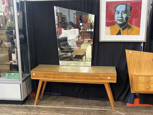 9 · Gertner's Fine Furniture mid-century maple dressing table
