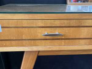 Gertner's Fine Furniture mid-century maple dressing table - 7