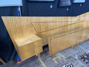 Gertner's Fine Furniture mid-century maple bed frame - 2
