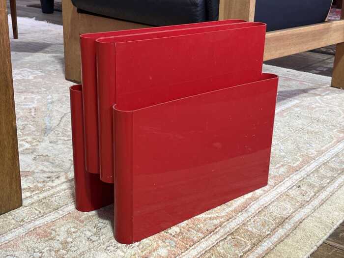 Kartell model 4676 magazine holder