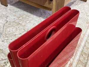 Kartell model 4676 magazine holder - 3