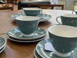 Royal Doulton 'Cascade' porcelain dinner setting for six - 3