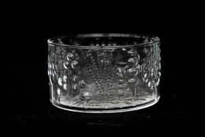 Eight Oiva Toikka for Nuutajarvi 'Flora' clear glass bowls - 3