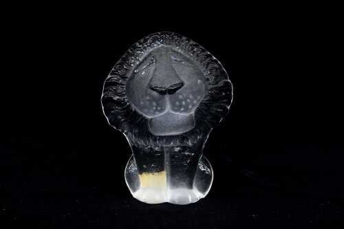 Mat Jonasson Royal Krona crystal lion figure, 1970s