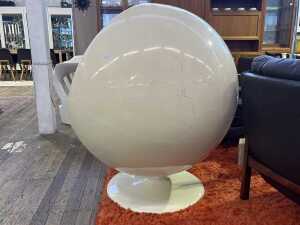 Replica ball chair after Eero Aarnio - 2