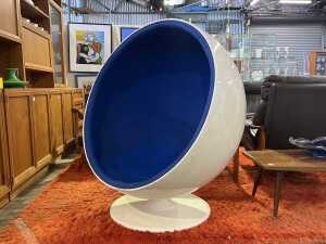 Replica ball chair after Eero Aarnio
