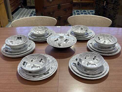 60 · Ridgway Potteries 'Homemaker' porcelain dinner setting for eight