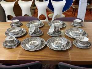 Wood & Sons 'Westminster' porcelain dinner setting for eight