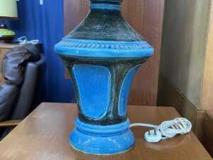 Mid-century blue pottery lamp - 2