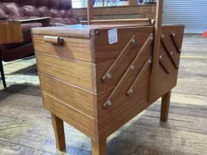 Mid-century teak cantilever sewing box - 4