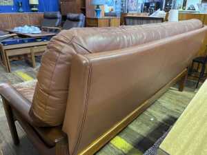 Tessa T21 mid-century three-seat sofa - 3