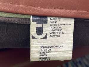 Tessa T21 mid-century three-seat sofa - 6