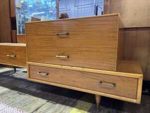 Hayson Mid-century maple dressing table - 2
