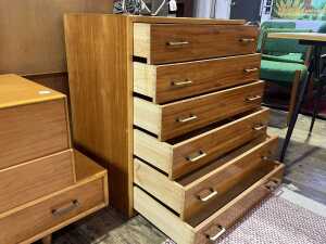 Hayson Mid-century maple chest of six drawers - 3