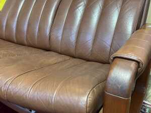 Pair of Mitre mid-century two seat sofas - 5