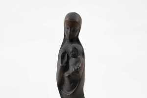 Leopoldine Mimovich (1920-2019), Madonna and Child, patinated bronze figure - 2