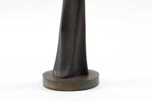 Leopoldine Mimovich (1920-2019), Madonna and Child, patinated bronze figure - 3